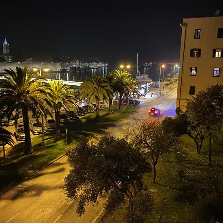 Διαμέρισμα Premium With Garage *