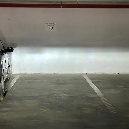 Premium With Garage Διαμέρισμα Ζαντάρ