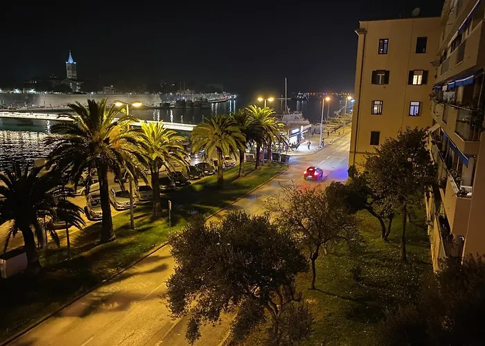 Διαμέρισμα Premium With Garage *