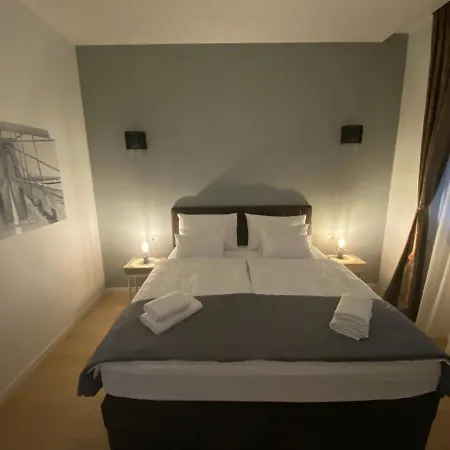 Premium With Garage Apartament