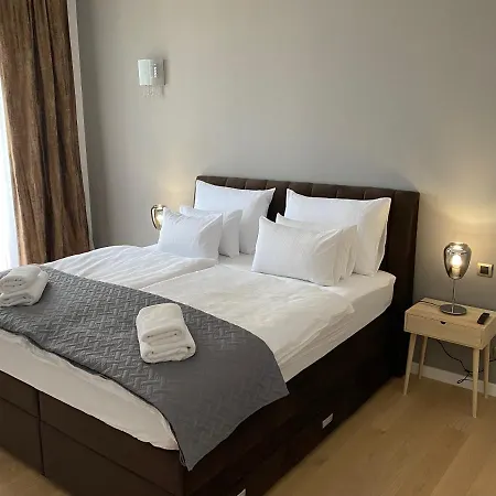 Premium With Garage Apartament